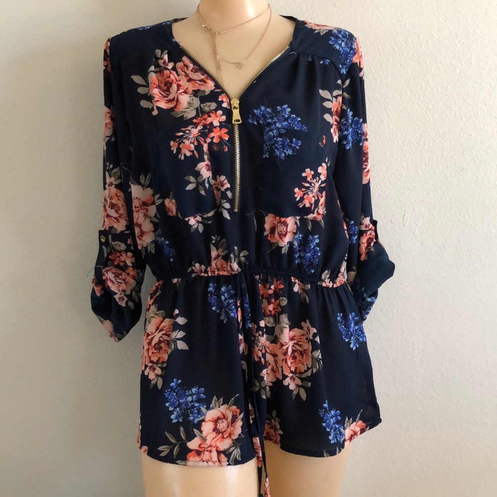 Blouse Blue Floral design